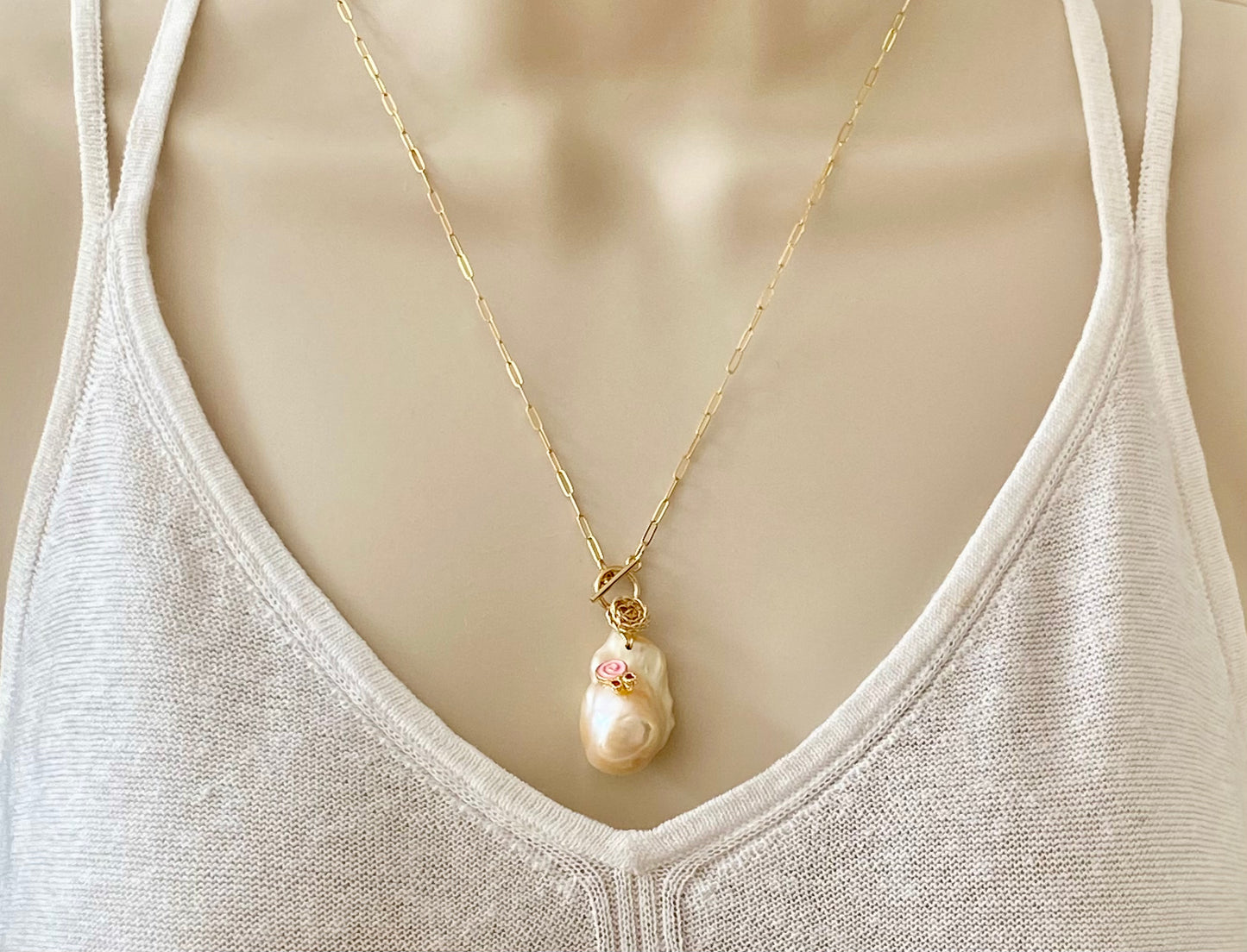Baroque Pearl Pendant Necklace